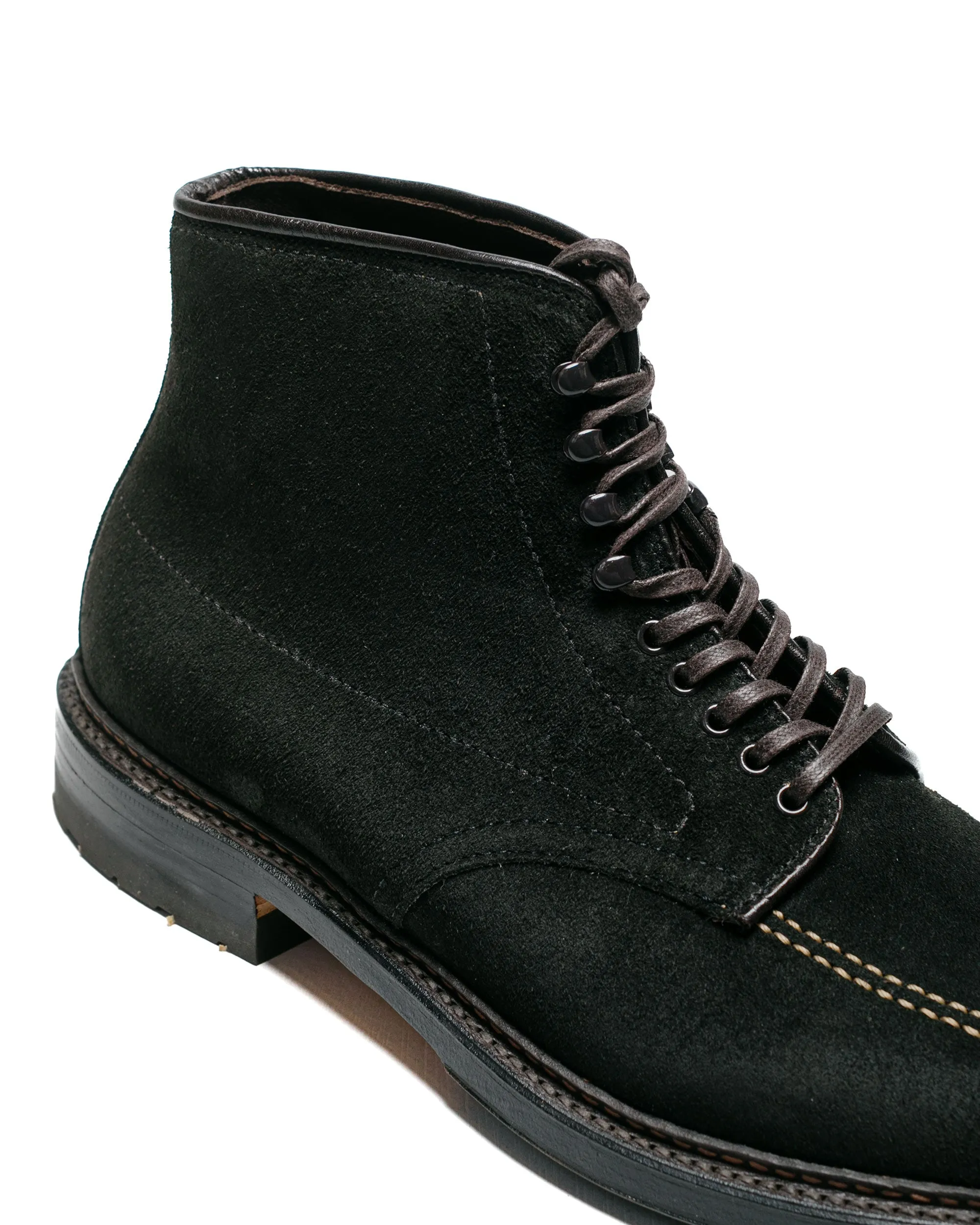 Alden Indy Boot Reverse Earth Chamois with Commando Sole G6902HC