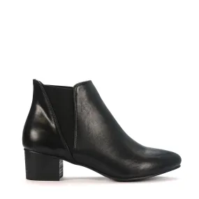 Clarin Ankle Boots