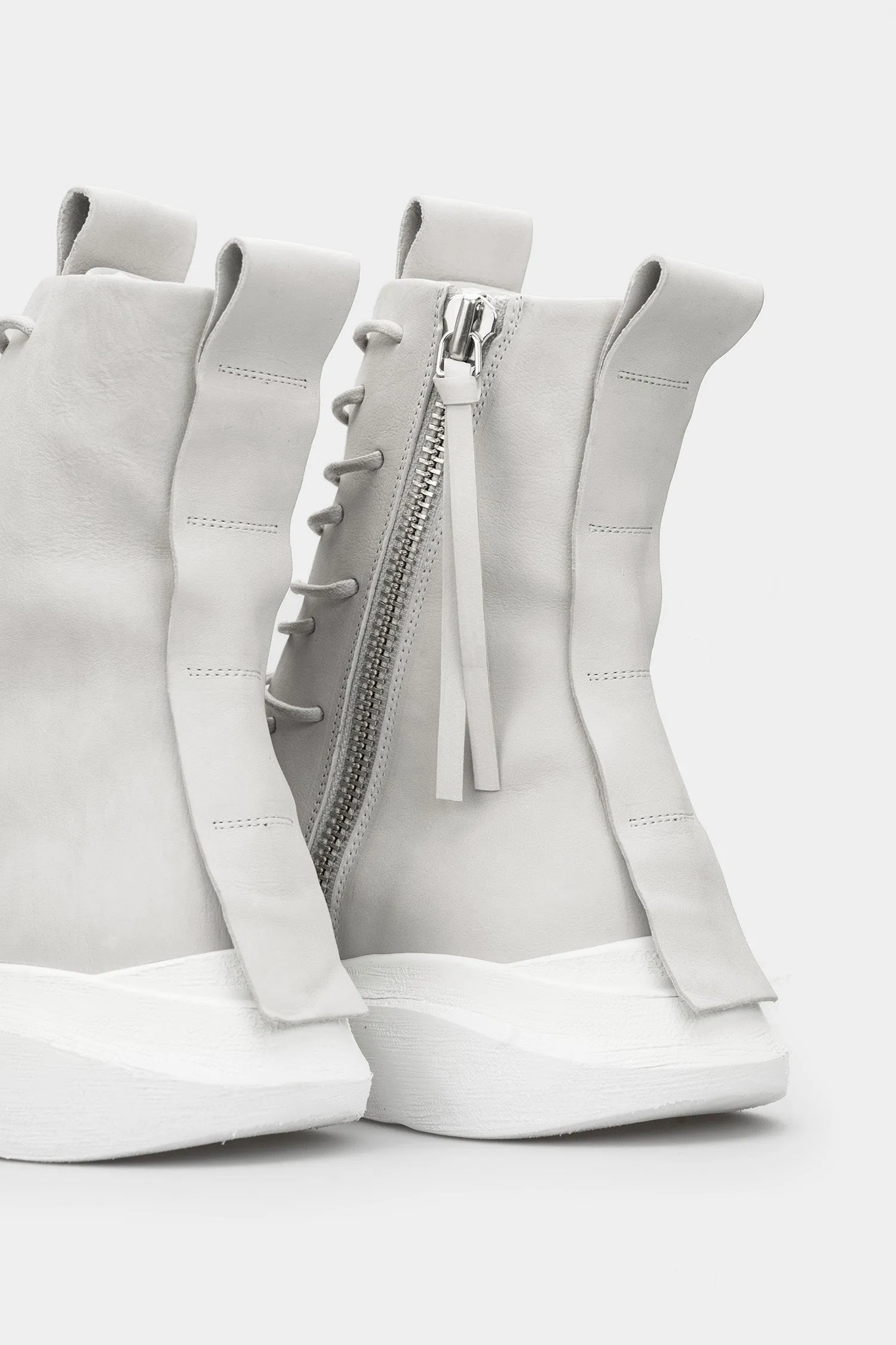 High top laced calf leather sneakers, Light grey